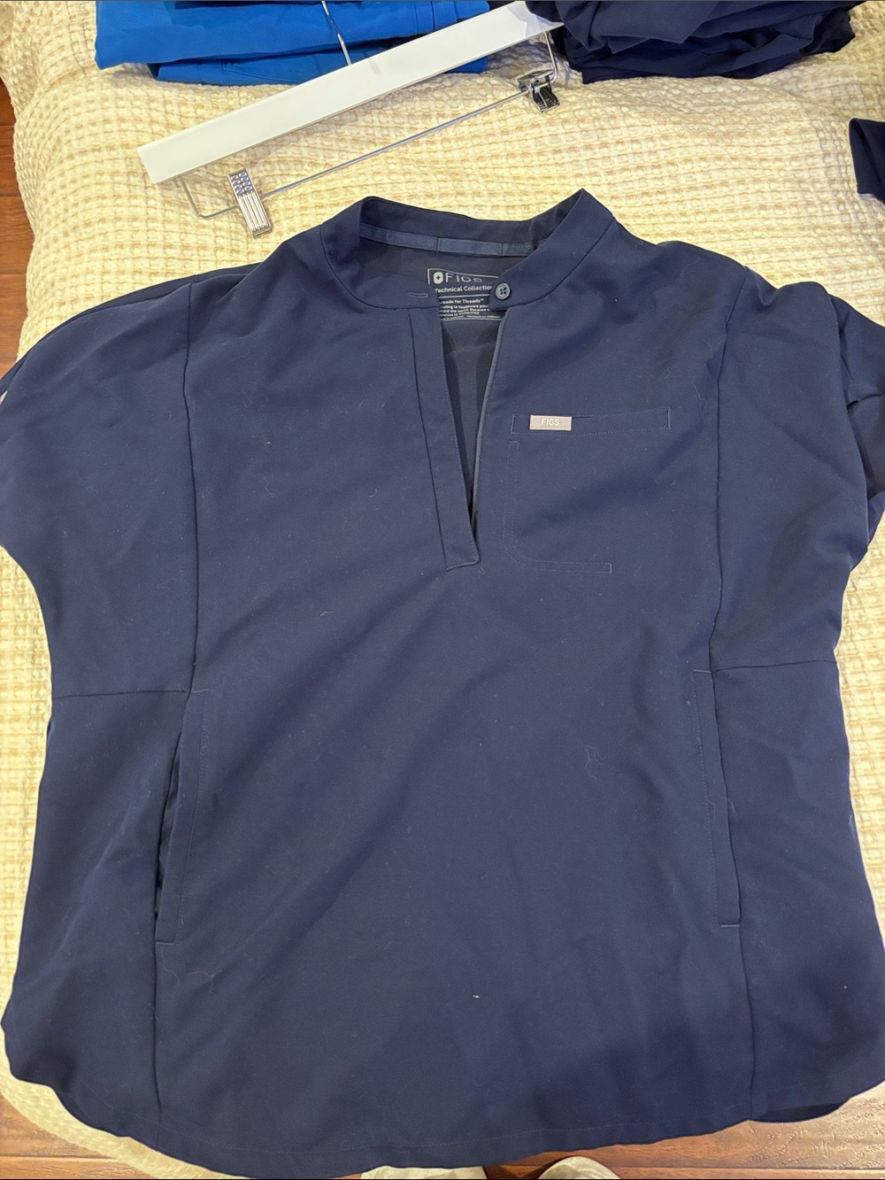 FIGS women’s Navy Montex- mock neck with zipper